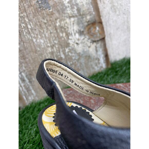 FLY London Ylfa Wedge Peep Toe Black Leather Sandals Women's EU39 - Picture 8 of 8